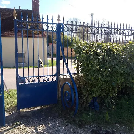 Bb Des Arcs Bed and Breakfast
